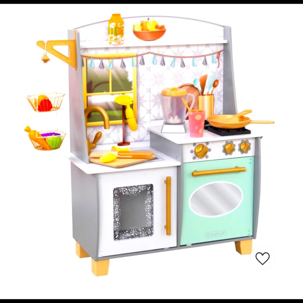 Kid craft kitchen smoothie set for kids brand new still in box.